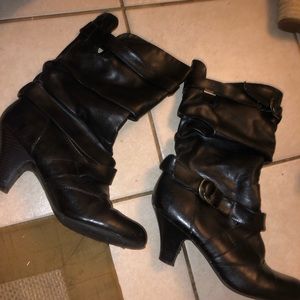 size 8.5 black boots